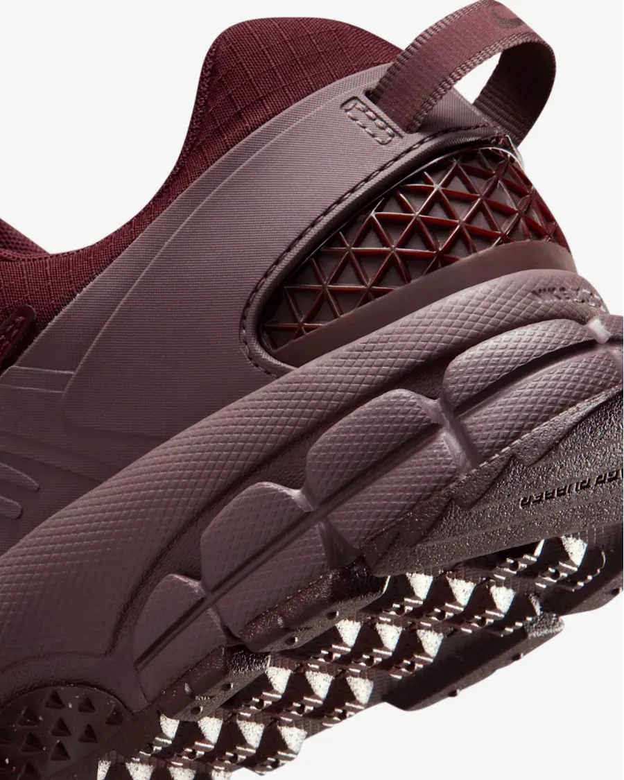 Кросівки Nike Zoom Vomero 5 Roam HQ2181-500