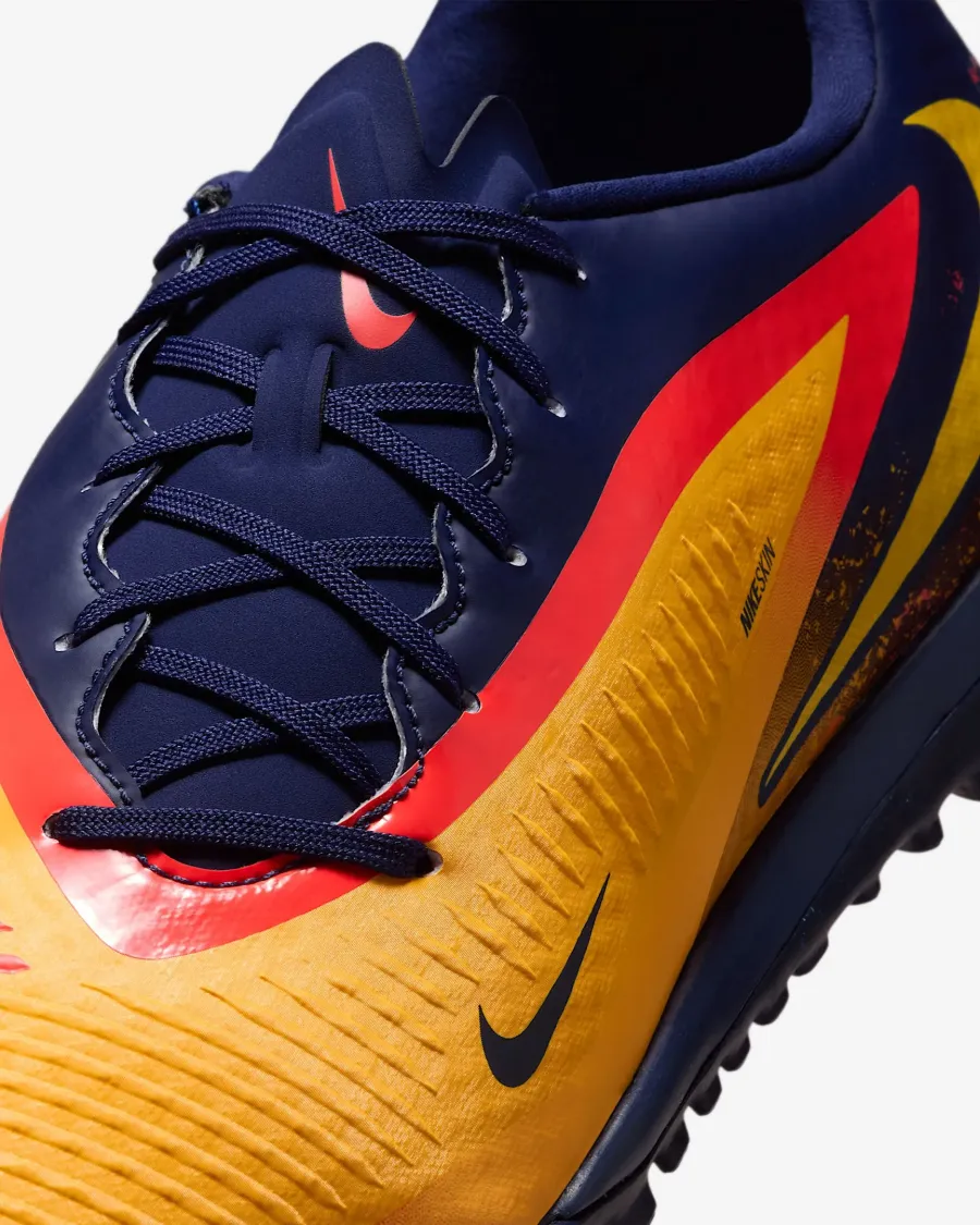 Сороконіжки Nike Phantom 6 Low Academy Erling Haaland TF HQ2326-800