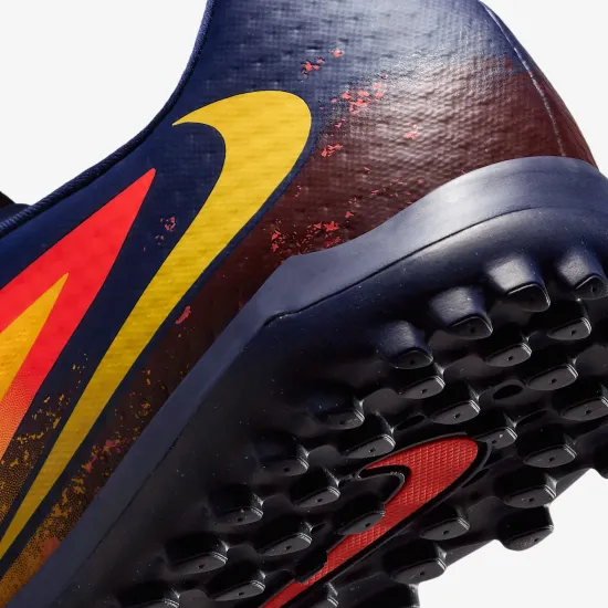 Сороконіжки Nike Phantom 6 Low Academy Erling Haaland TF HQ2326-800