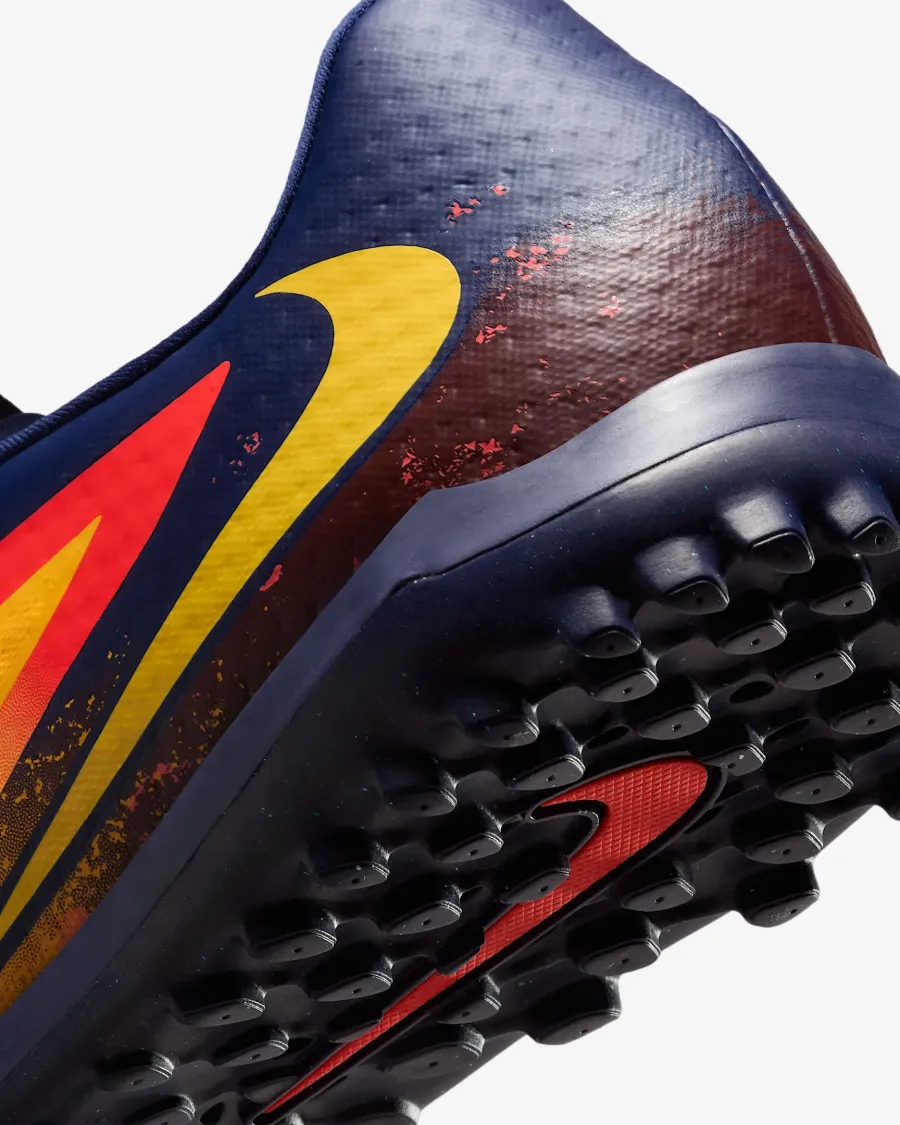 Сороконіжки Nike Phantom 6 Low Academy Erling Haaland TF HQ2326-800