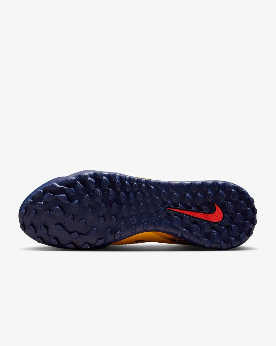 Сороконіжки Nike Phantom 6 Low Academy Erling Haaland TF HQ2326-800