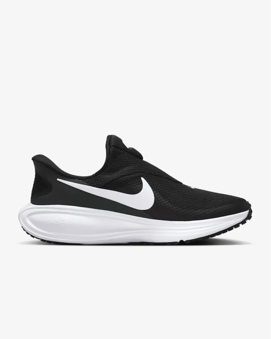 Кросівки Nike Revolution 8 EasyOn Road Running HQ2415-001