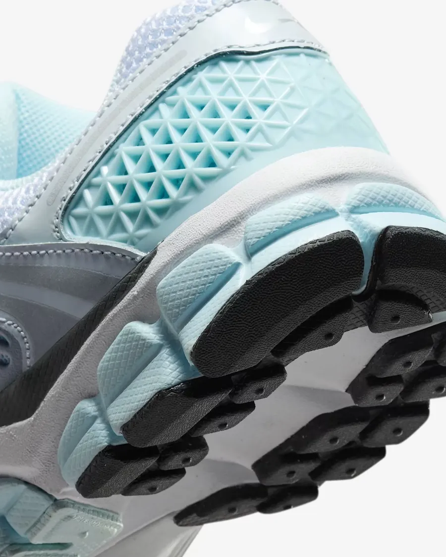 Кросівки Nike Zoom Vomero 5 HQ3255-043