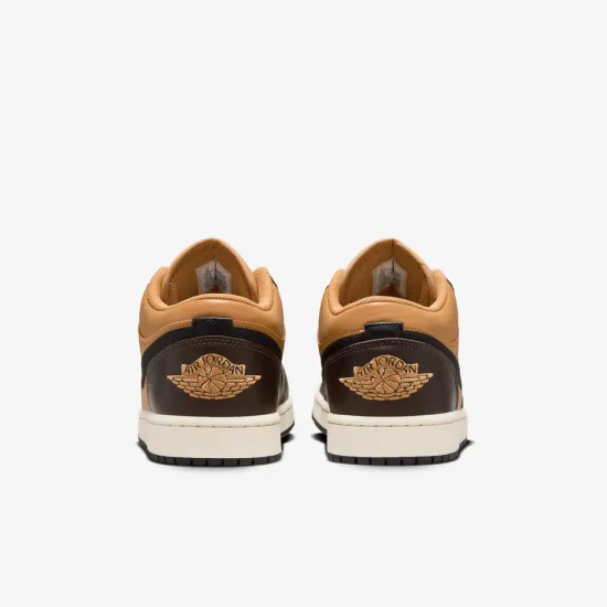 Кросівки Nike Air Jordan 1 Low SE HQ3603-201