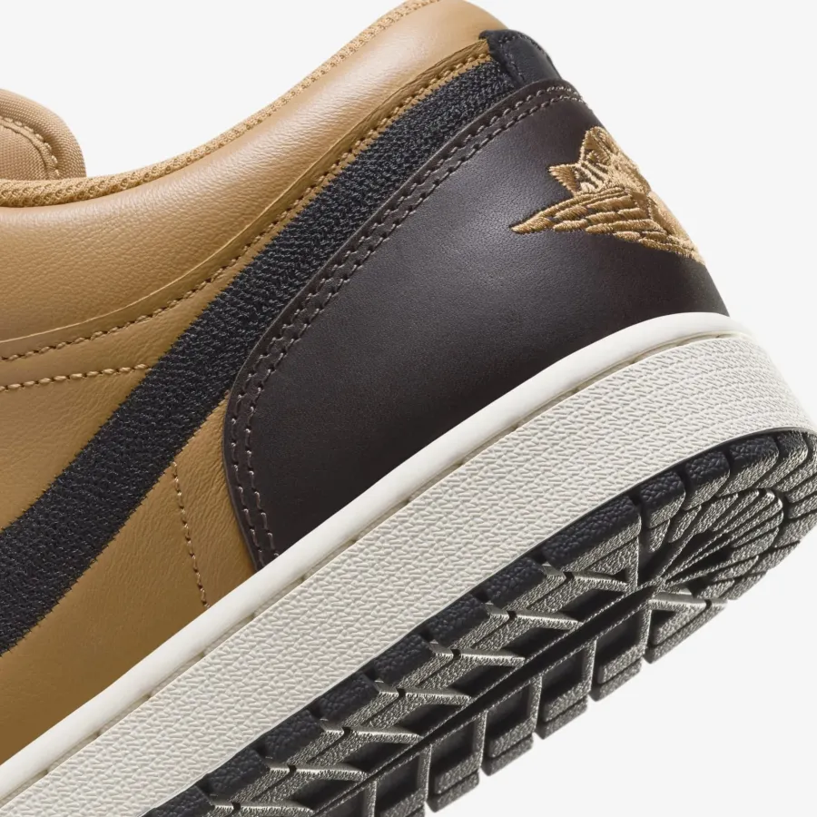 Кросівки Nike Air Jordan 1 Low SE HQ3603-201