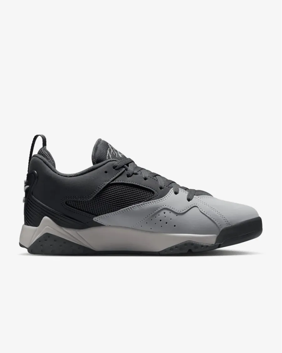 Кросівки Nike Air Jordan MVP 92 HQ3950-001