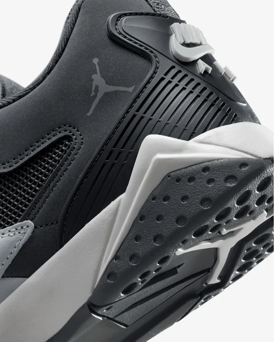 Кросівки Nike Air Jordan MVP 92 HQ3950-001
