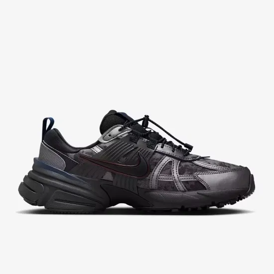Кросівки Nike V2K Run HQ4053-001