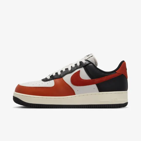 Кросівки Nike Air Force 1 Low '07 LV8 HQ4987-010