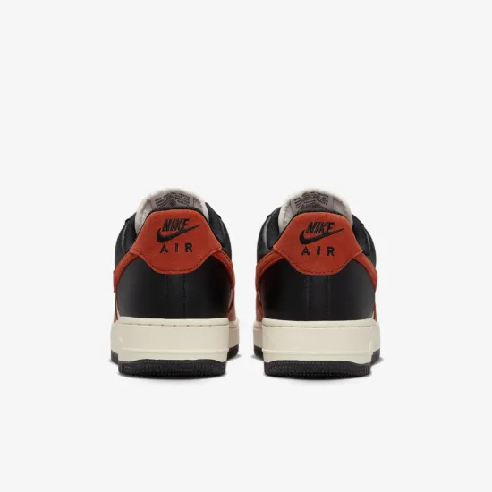 Кросівки Nike Air Force 1 Low '07 LV8 HQ4987-010