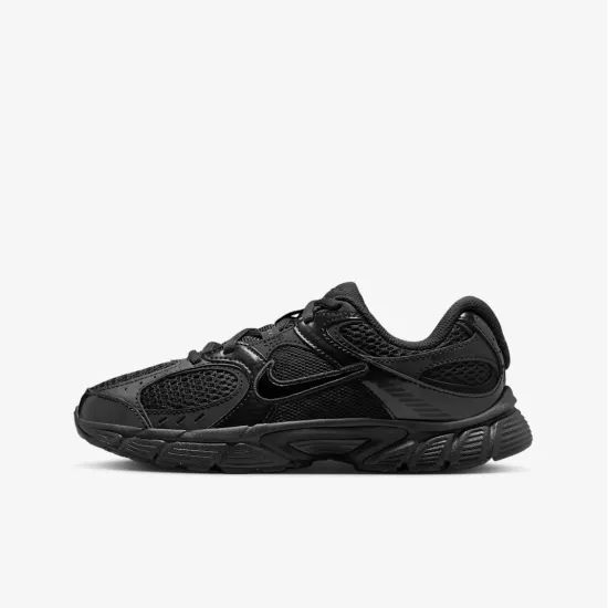 Кросівки Nike V5 RNR HQ6411-002