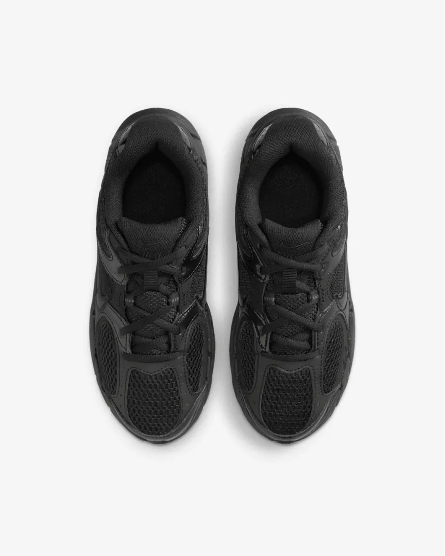 Кросівки Nike V5 RNR HQ6411-002