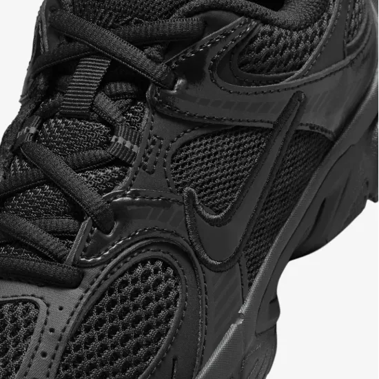 Кросівки Nike V5 RNR HQ6411-002