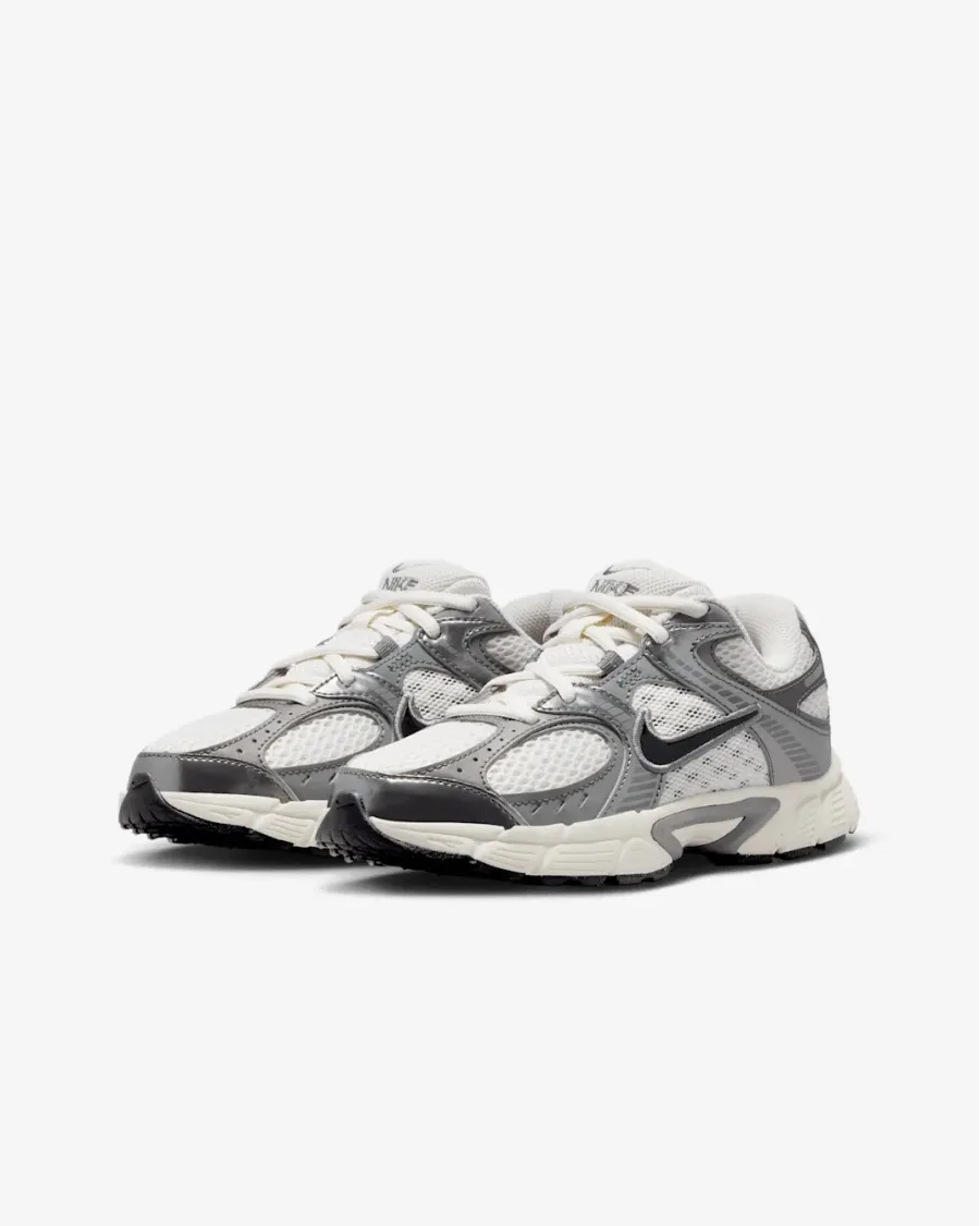 Кросівки Nike V5 RNR HQ6411-003