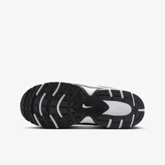 Кросівки Nike V5 RNR HQ6411-100