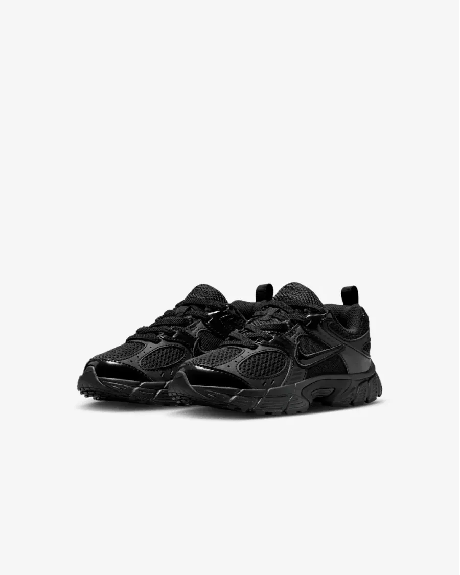 Кросівки Nike V5 RNR HQ6412-002