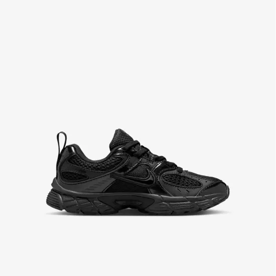 Кросівки Nike V5 RNR HQ6412-002