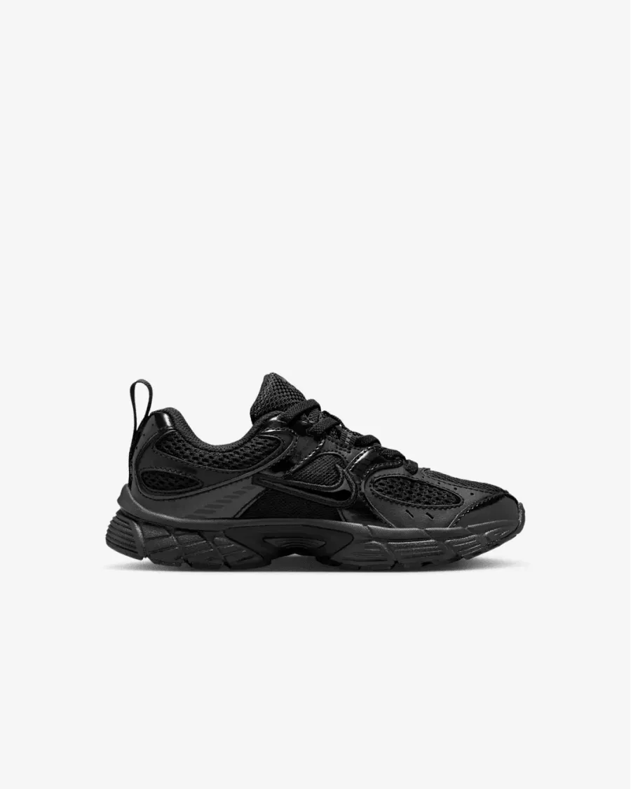 Кросівки Nike V5 RNR HQ6412-002