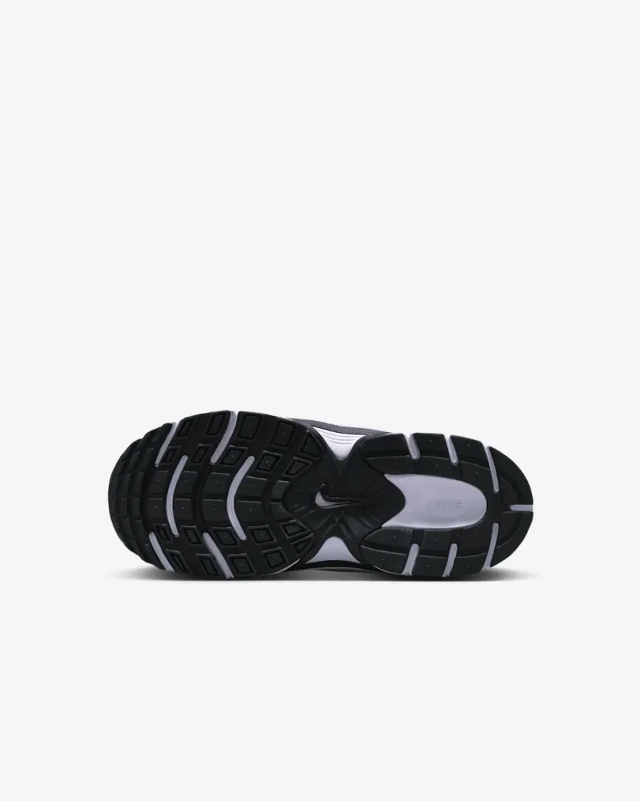Кросівки Nike V5 RNR HQ6412-100