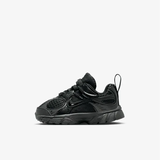 Кросівки Nike V5 RNR HQ6413-002