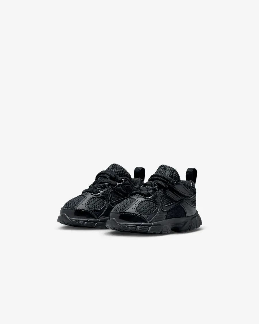 Кросівки Nike V5 RNR HQ6413-002