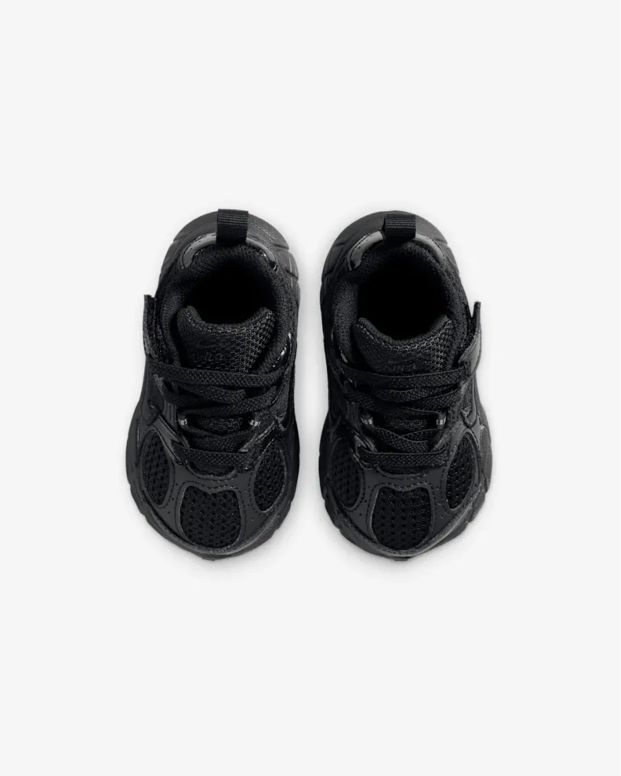 Кросівки Nike V5 RNR HQ6413-002