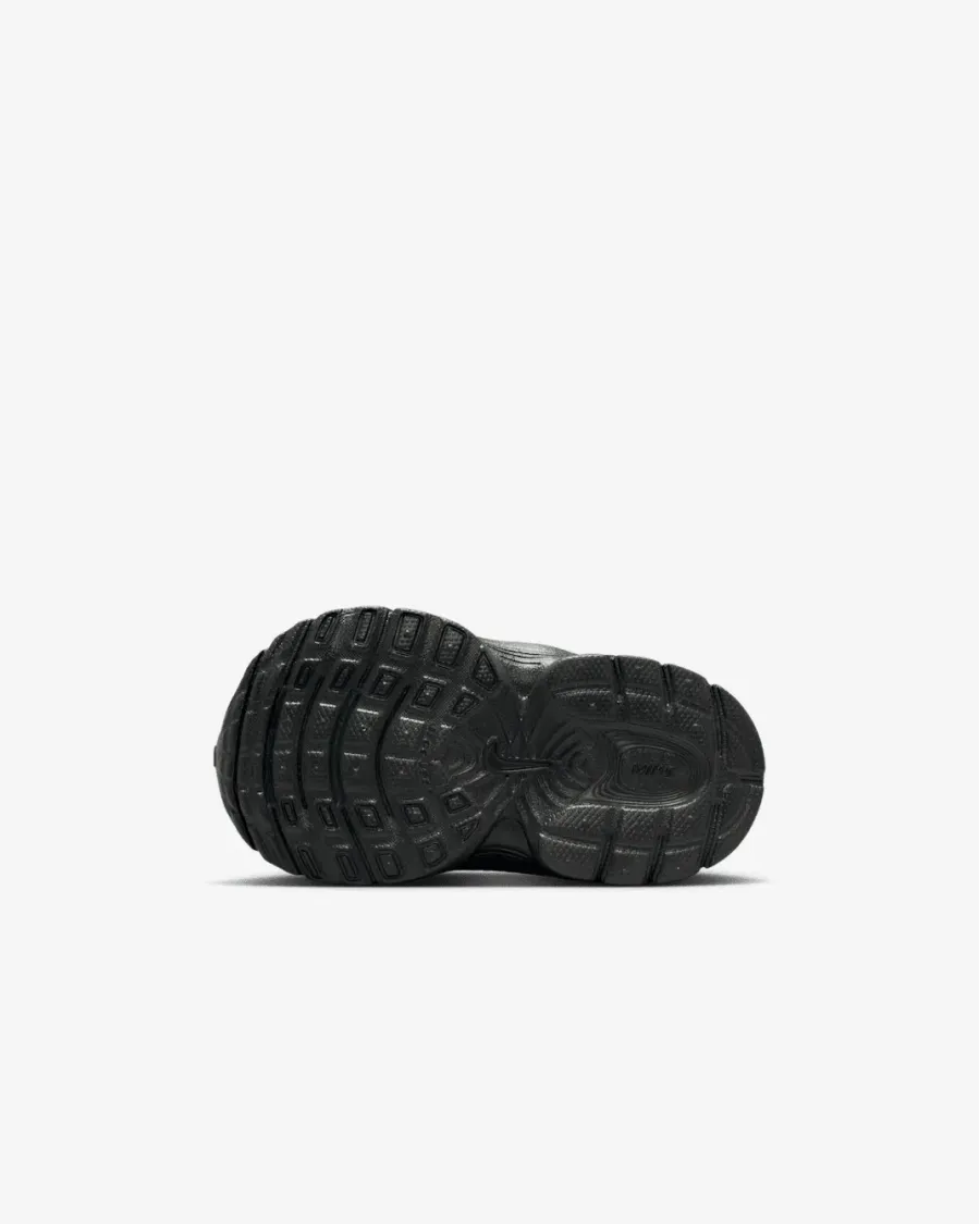 Кросівки Nike V5 RNR HQ6413-002