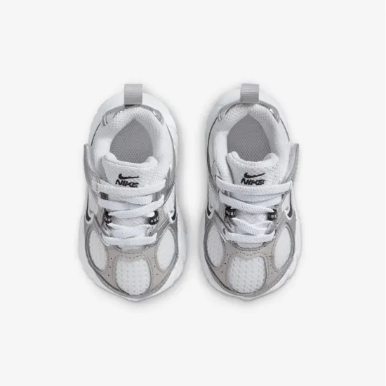 Кросівки Nike V5 RNR HQ6413-100