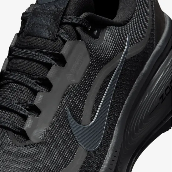 Кросівки Nike Vomero 18 Gore-Tex HQ7001-001