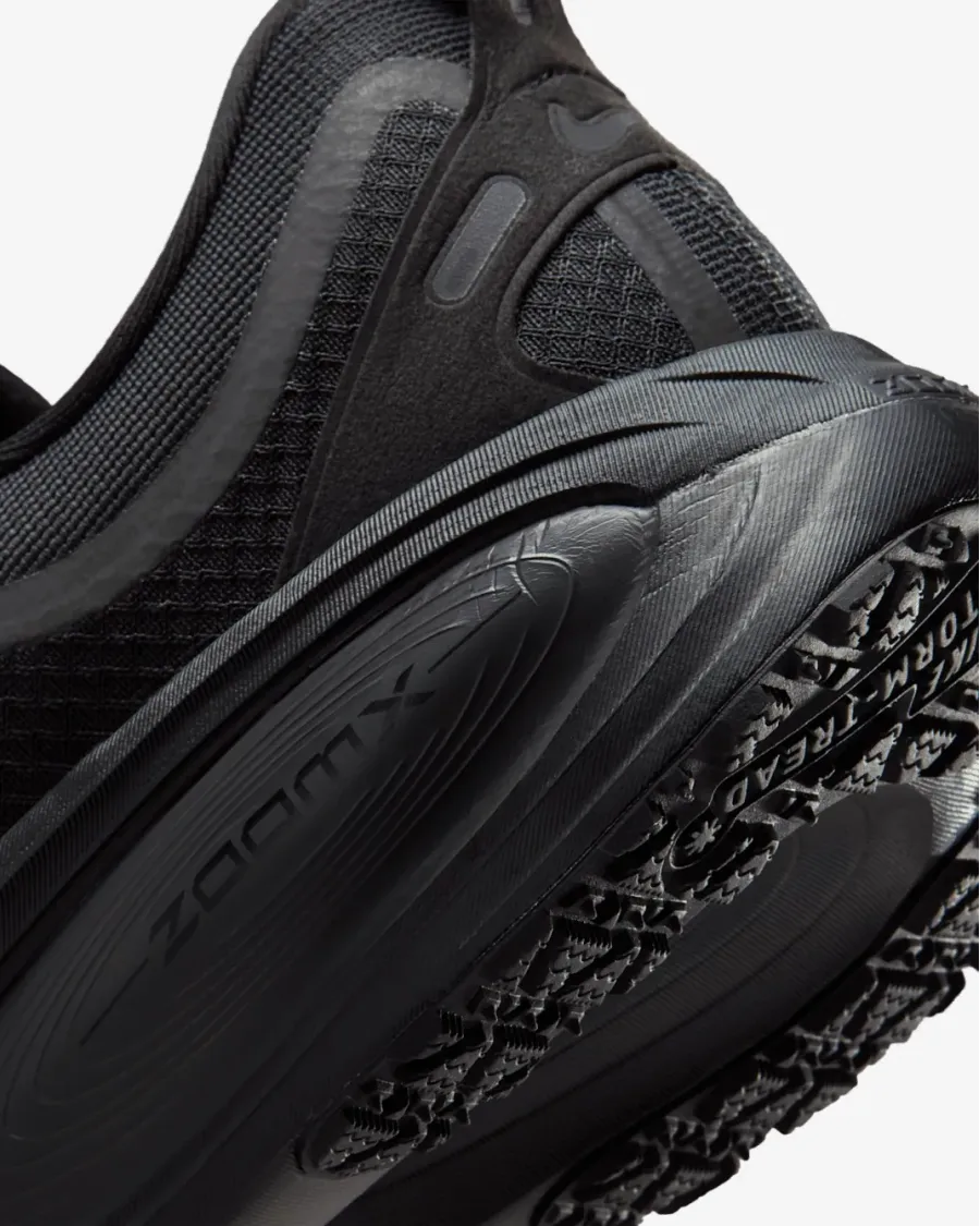 Кросівки Nike Vomero 18 Gore-Tex HQ7001-001
