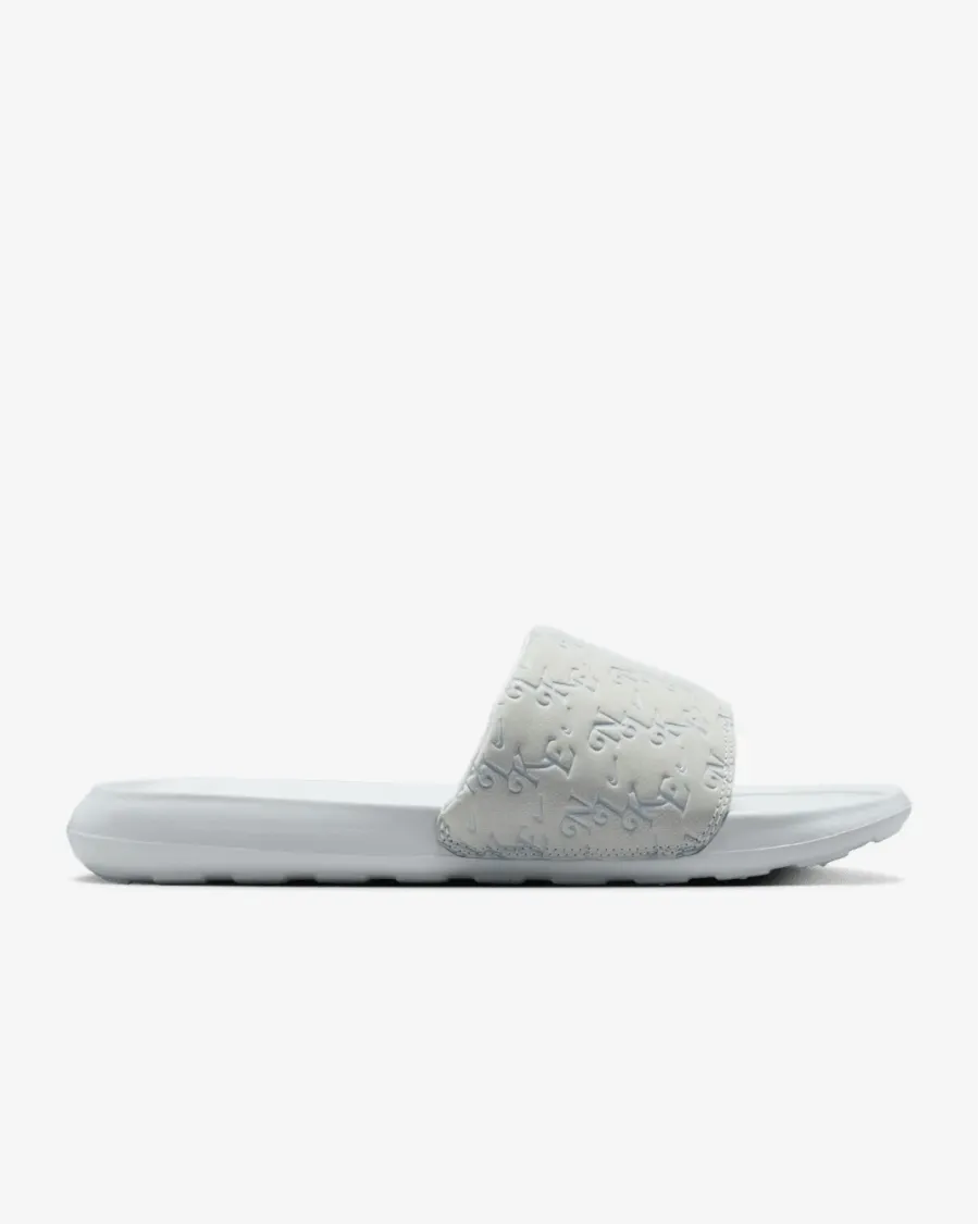 Тапочки Nike Victori One HQ7022-011