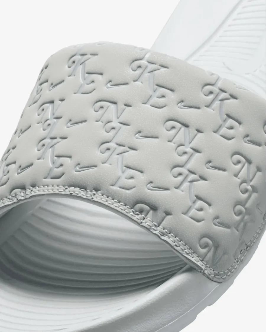 Тапочки Nike Victori One HQ7022-011