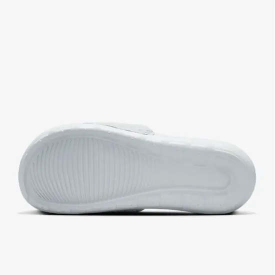 Тапочки Nike Victori One HQ7022-011