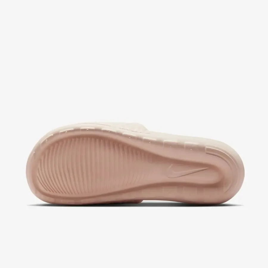Тапочки Nike Victori One HQ7022-800