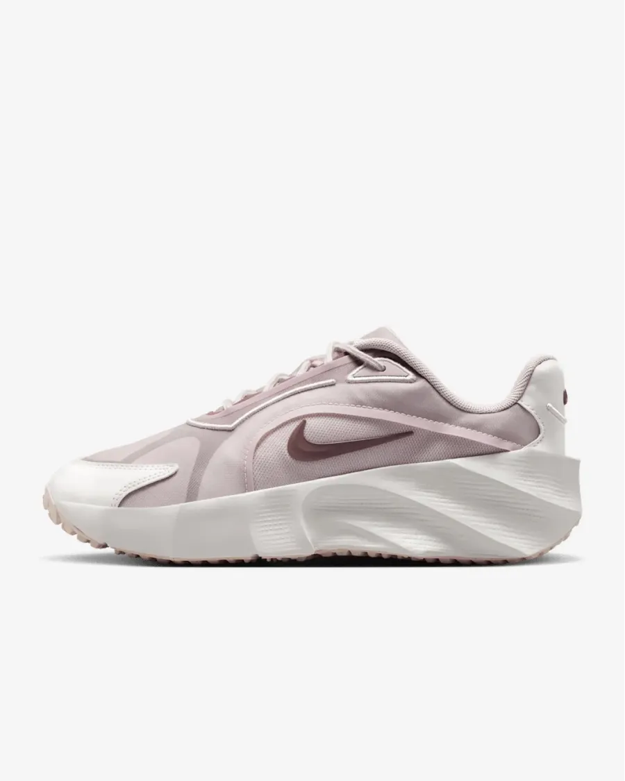 Кросівки Nike Aura Edge HQ7025-001