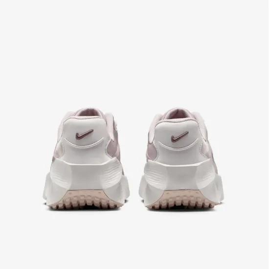 Кросівки Nike Aura Edge HQ7025-001