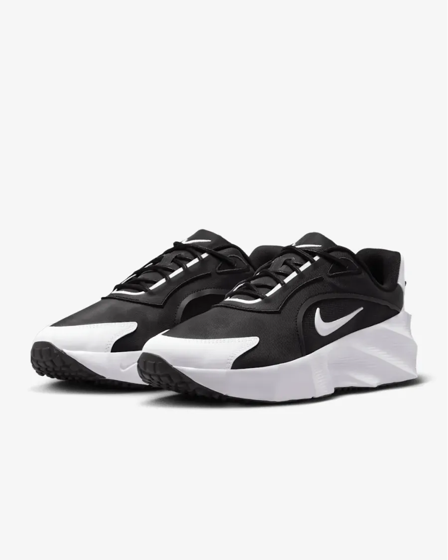 Кросівки Nike Aura Edge HQ7025-002