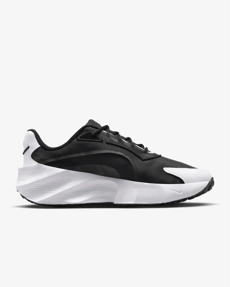Кросівки Nike Aura Edge HQ7025-002