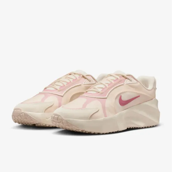 Кросівки Nike Aura Edge HQ7025-100
