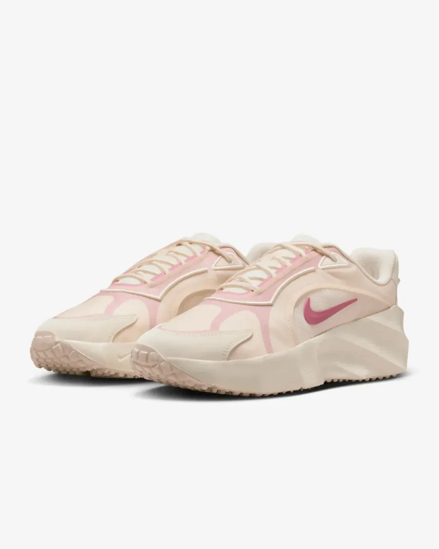 Кросівки Nike Aura Edge HQ7025-100