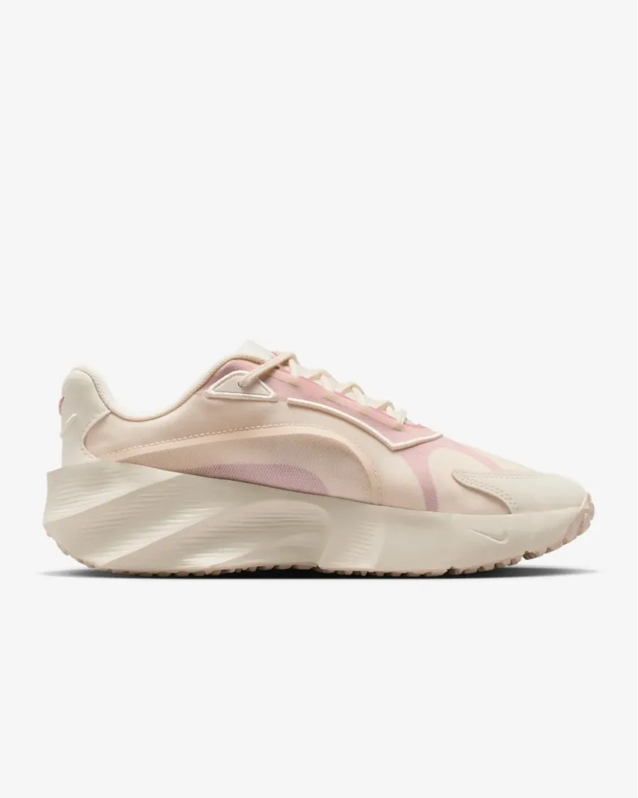 Кросівки Nike Aura Edge HQ7025-100