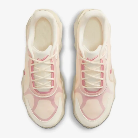 Кросівки Nike Aura Edge HQ7025-100