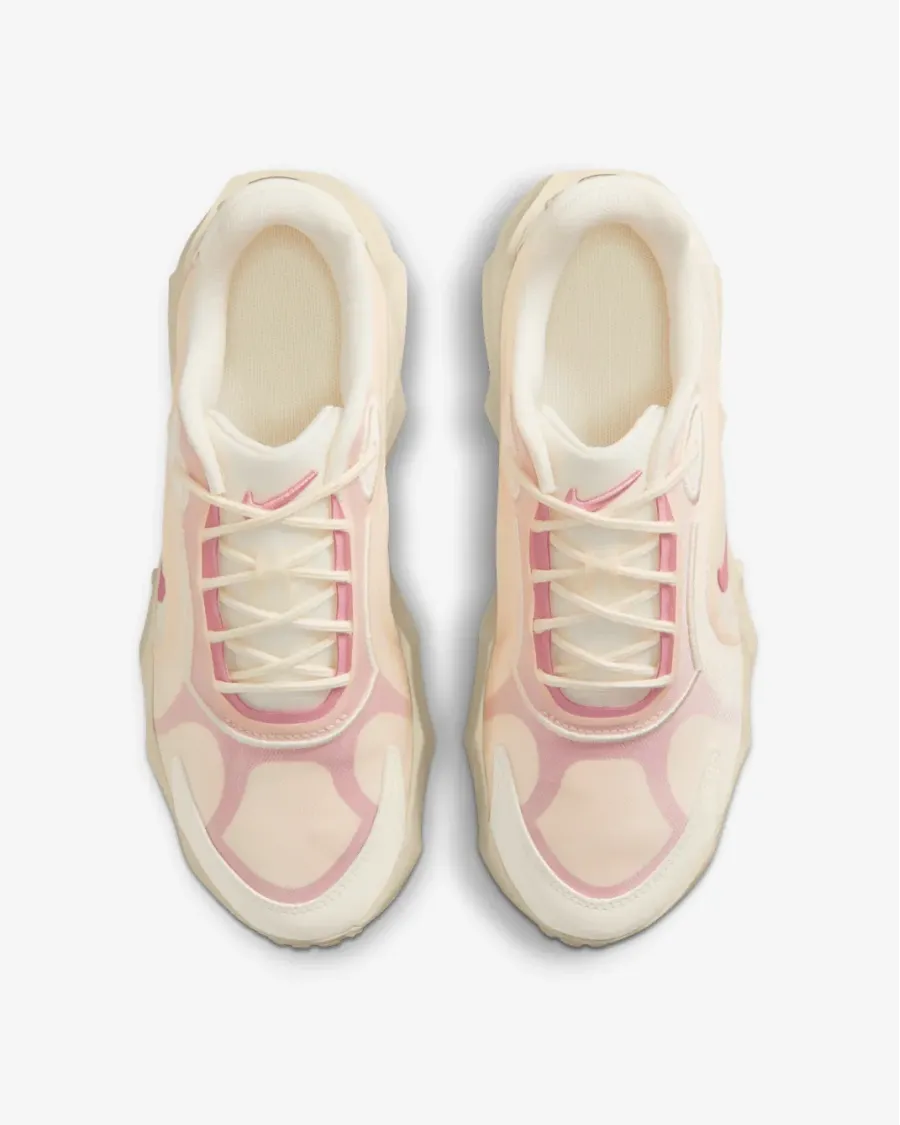 Кросівки Nike Aura Edge HQ7025-100