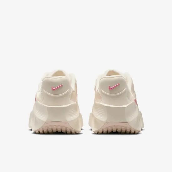 Кросівки Nike Aura Edge HQ7025-100