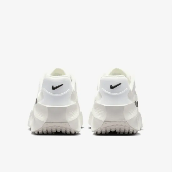 Кросівки Nike Aura Edge HQ7025-101