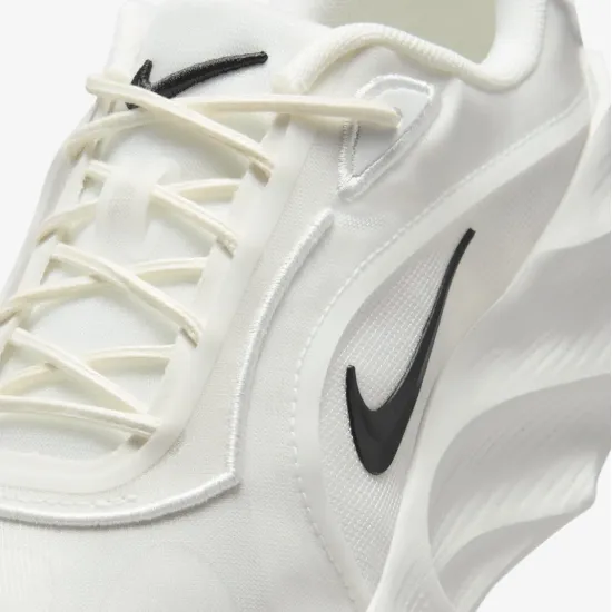 Кросівки Nike Aura Edge HQ7025-101
