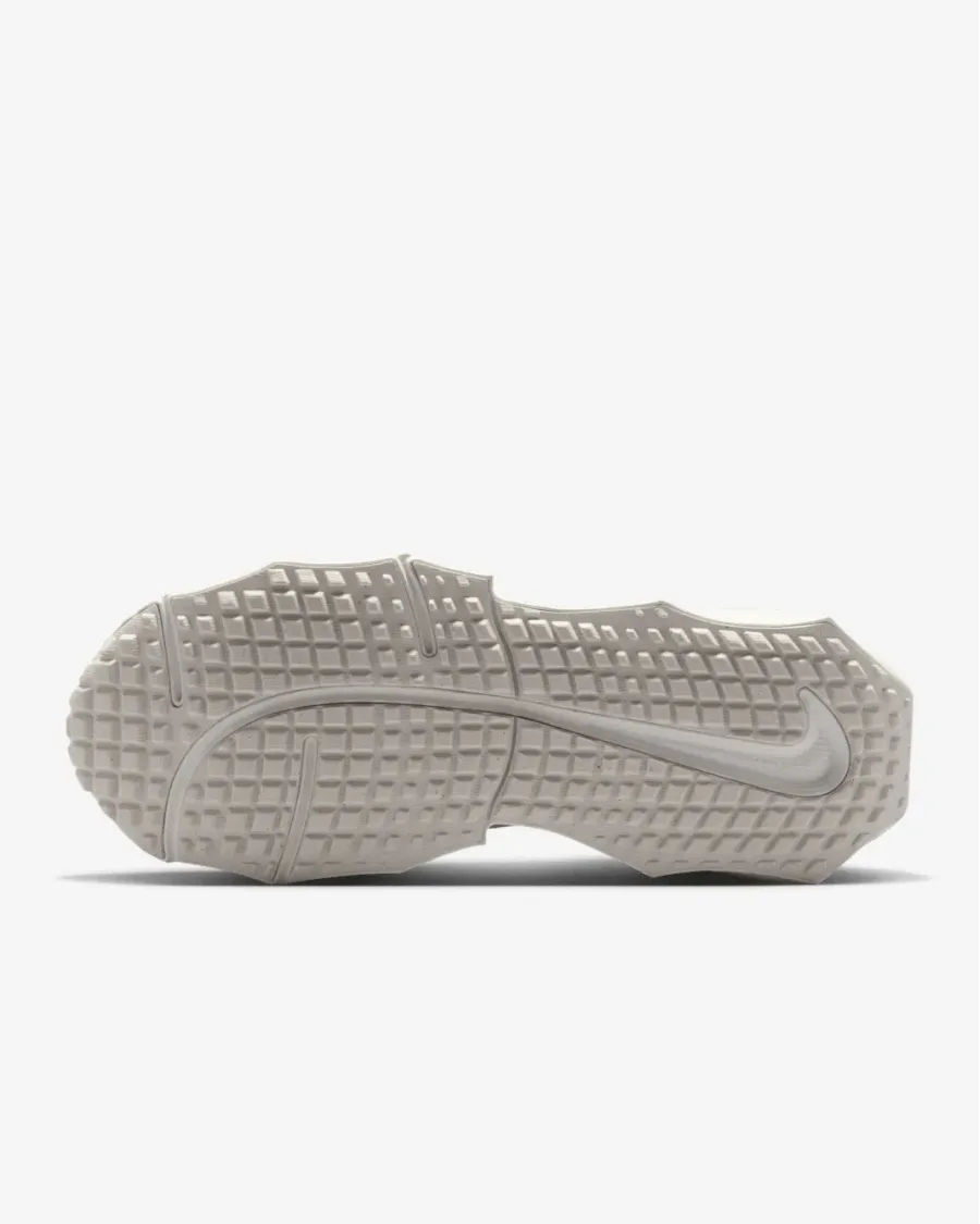 Кросівки Nike Aura Edge HQ7025-101