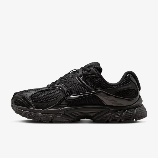 Кросівки Nike V5 RNR HQ7901-001