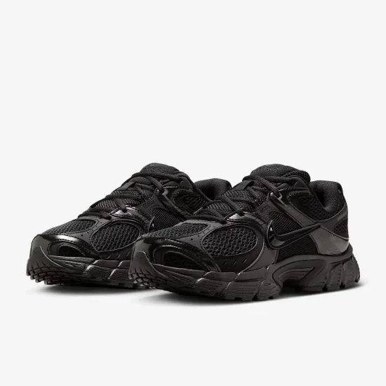 Кросівки Nike V5 RNR HQ7901-001