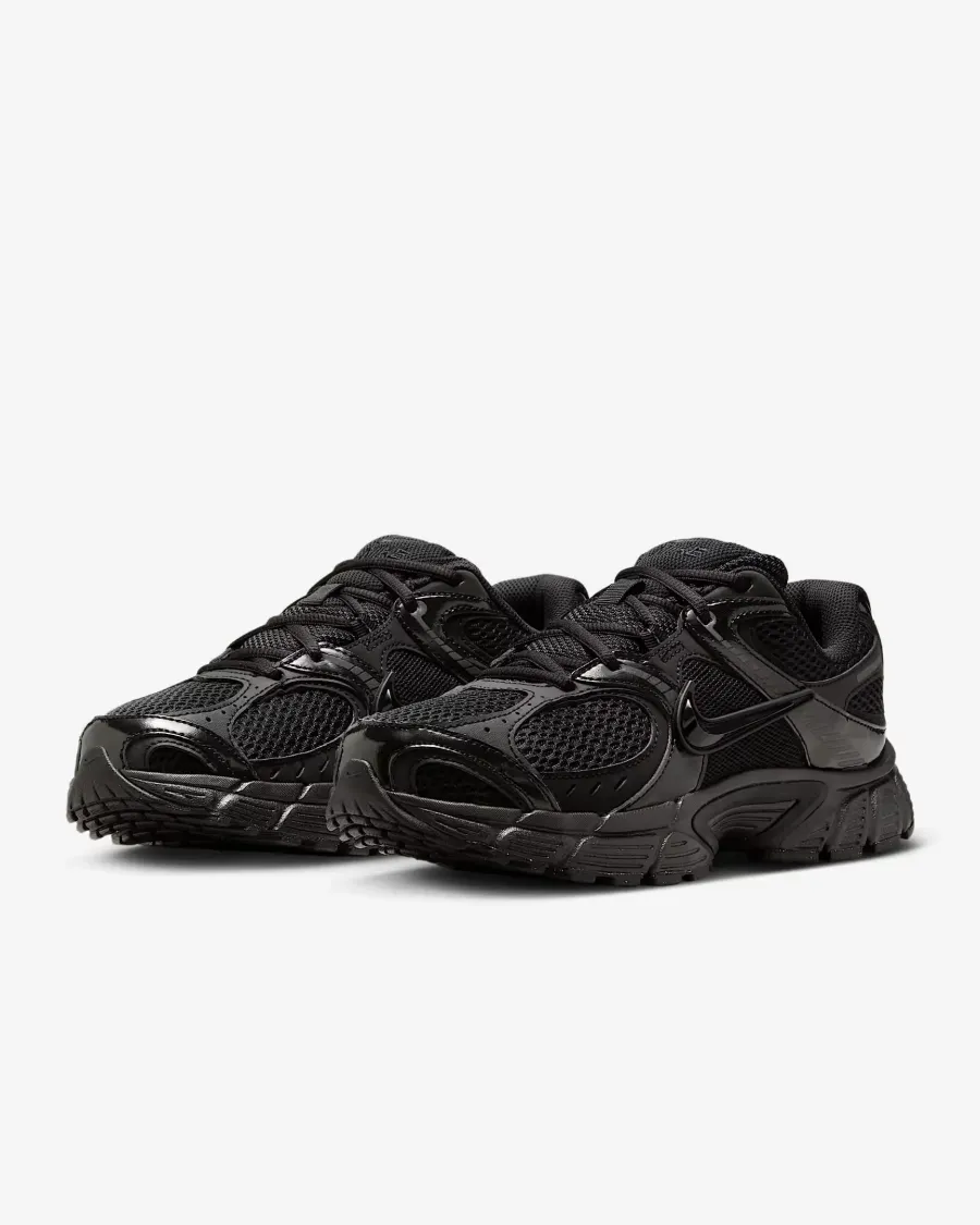 Кросівки Nike V5 RNR HQ7901-001
